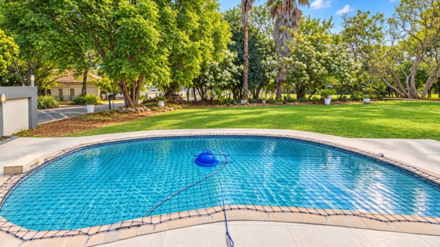 3 Bedroom Property for Sale in WestLake Country Safari Estate North West